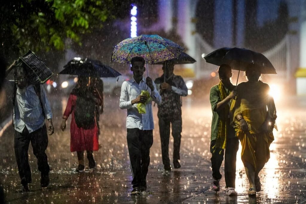 Jharkhand Weather : रांची में झमाझम बारिश, कई जिलों में अलर्ट जारी Jharkhand Weather