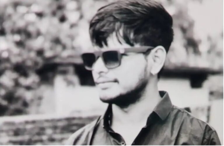 Jamshedpur Mango firing incident : दिनदहाड़े 20 राउंड गोलियां चलीं, राहुल सिंह उर्फ ‘राहुल बच्चा’ की मौत, प्रेम प्रसंग समेत कई एंगल पर जांच