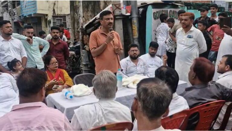 Jamshedpur News : रक्षाबंधन पर जुगसलाई पुलिस का नशा मुक्त अभियान, गौशाला चौक में लोगों को किया जागरूक