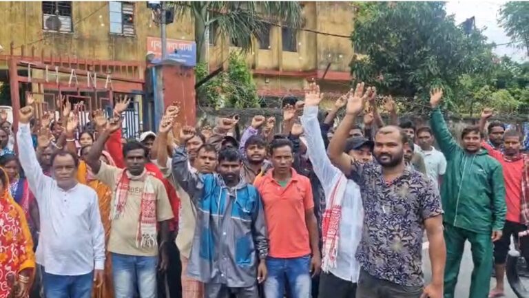Jamshedpur News : जमशेदपुर में जाहेर स्थान बचाने की मांग: रुगड़ीडीह के ग्रामीण सुंदरनगर थाना पहुंचे, प्रशासन से लगाई गुहार