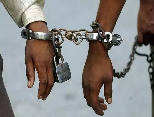 Jamshedpur News : झालदा-बलरामपुर मार्ग पर पुलिस की बड़ी कार्रवाई: 459 किलो अफीम डोडा पाउडर के साथ बीरभूम के दो तस्कर गिरफ्तार