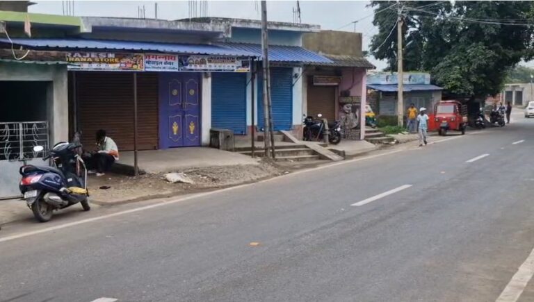 Haldipokhar Bandh : जिला परिषद सदस्य सूरज मंडल पर हमले के विरोध में बाजार पूरी तरह बंद, गिरफ्तारी की मांग तेज