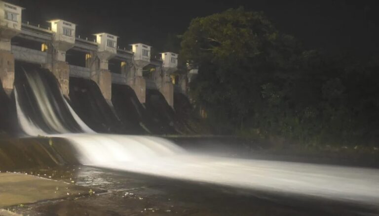 Jamshedpur News : डिमना डैम का रेडियल गेट खुला: स्वर्णरेखा नदी का जलस्तर बढ़ने की आशंका, प्रशासन ने जारी किया अलर्ट