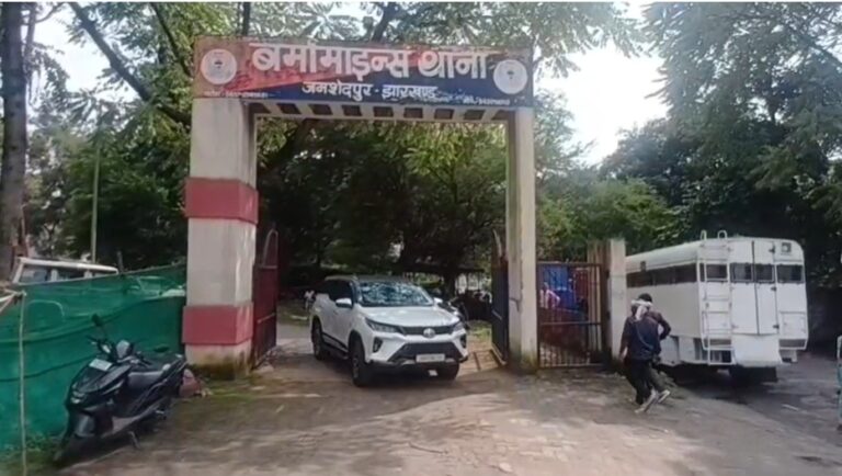 Jamshedpur News : बर्मामाइंस सड़क हादसे के बाद गरमाया मामला, चंपई सोरेन ने टाटा कंपनी से मांगा ₹1 करोड़ मुआवजा और नौकरी